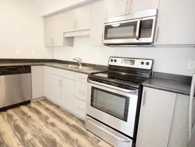For Rent 2 Bedroom Townhouse Winnipeg MB DS104752520