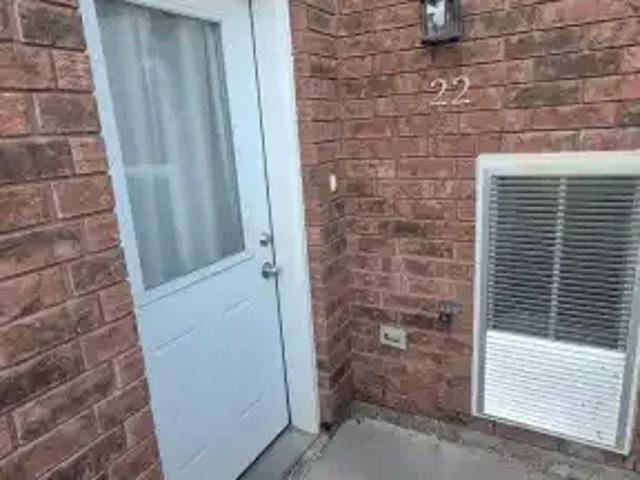 For Rent 2 Bedroom Townhouse Woodstock ON DS104638570