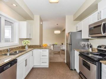 Oxford, Ontario - Patio, Garden, Parking