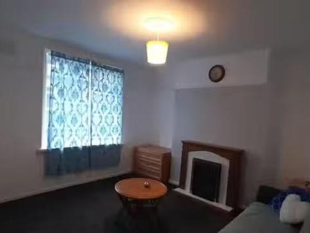 Rental! 2 bedroom terraced house for rent in Oakfield Road, Ke.