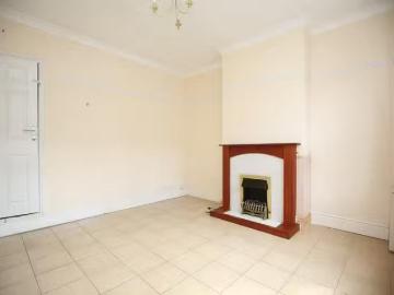 Rental! 2 bedroom terraced house for rent in Long Street, Dord.