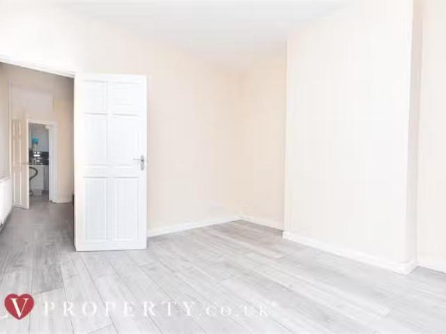 Cozy 2 bedroom terraced house for rent in Markby Road, Birming.