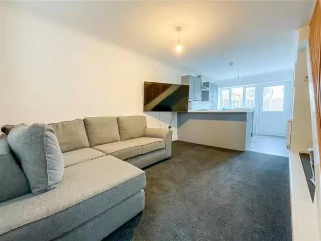 Just in! 2 bedroom terraced house for rent in Roach, Dosthill.