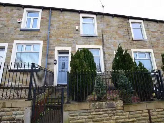 Unique 2 bedroom terraced house for rent in Tay Street, Burnle.