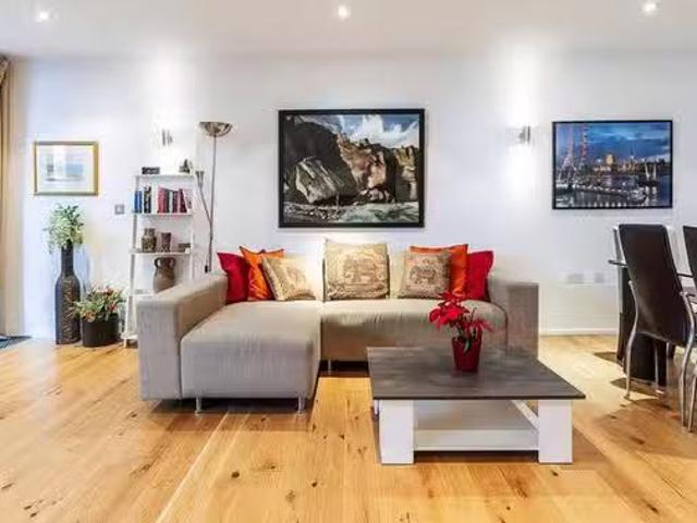 Rental! 2 BR Plumbers Row