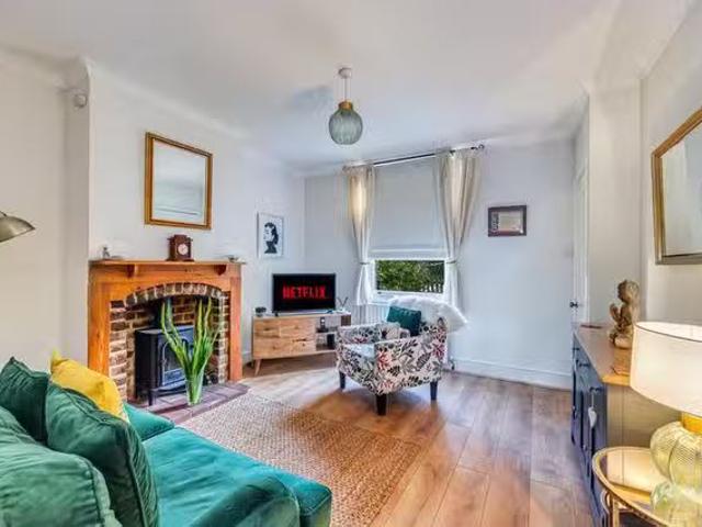 Unique 2 BR West Street