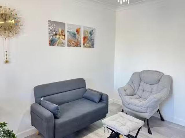 Deal! 2 BR Woolf Close