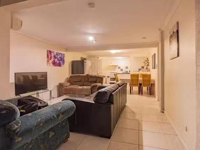 Unique 2 BR 1/43 Pennant Street, Jamboree Heights, QLD 4074