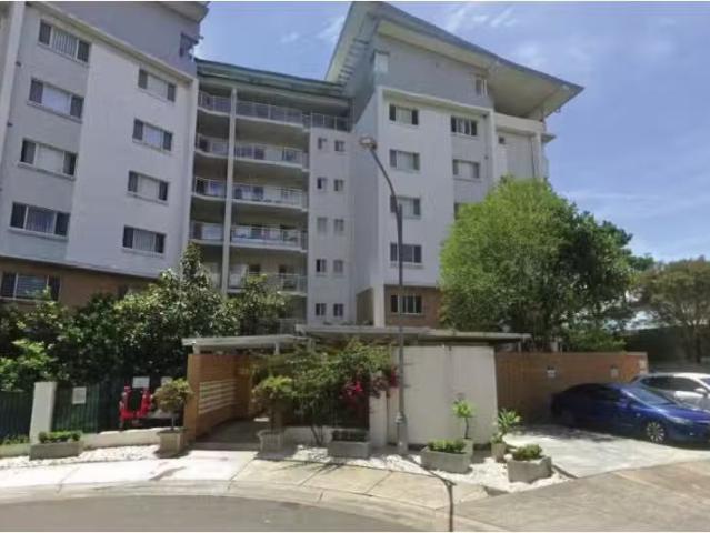 Nice 2 BR 14/12 14 Benedict Court, Holroyd Apartment for rent.