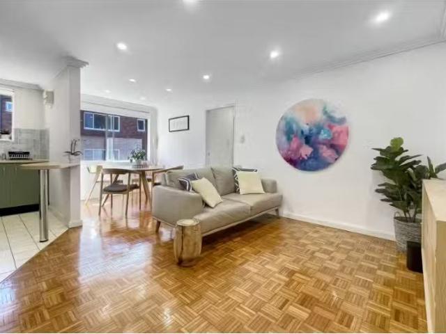 Deal! 2 BR 14/14 Union Street, West Ryde Apartment for rent L.