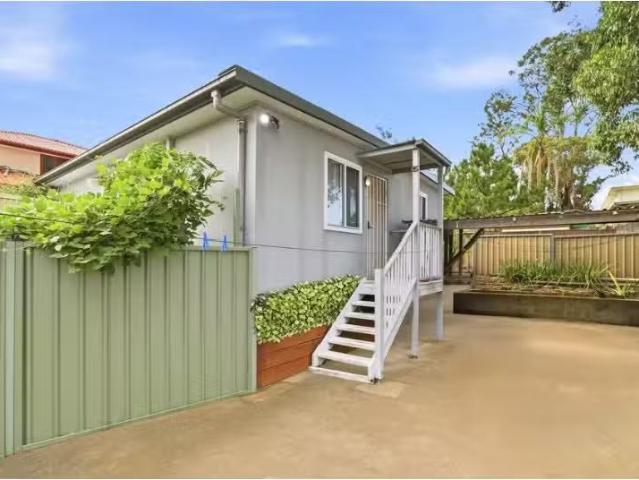 Rental! 2 BR 1/42A Paull Street, MOUNT DRUITT House for rent.