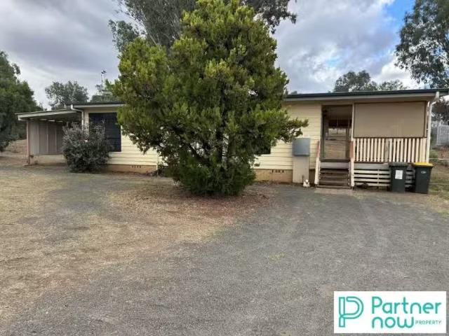 Cheap 2 BR 1/478 Armidale Road, TAMWORTH House for rent Liste.
