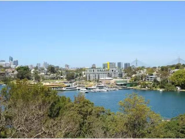 Nice 2 BR 15/18a Ballast Point Road, Birchgrove Apartment for.