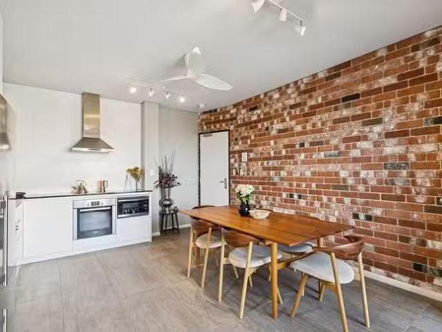 Deal! 2 BR 1/588 Newcastle Street, West Perth, WA 6005