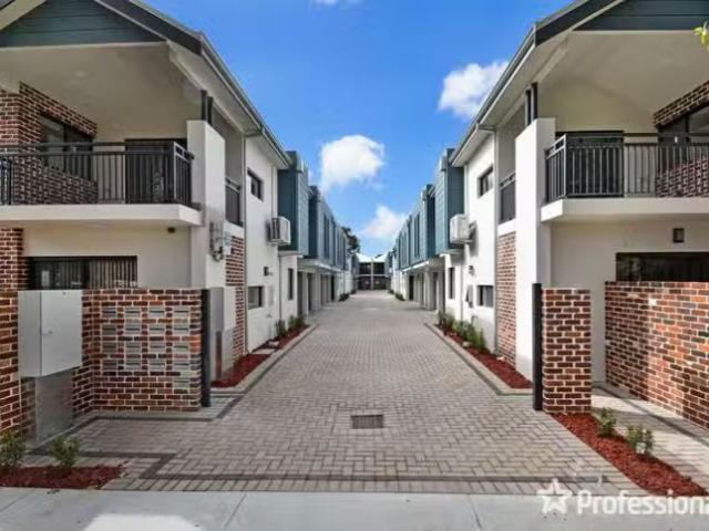 Deal! 2 BR 15/8 William Street, Midland, WA 6056