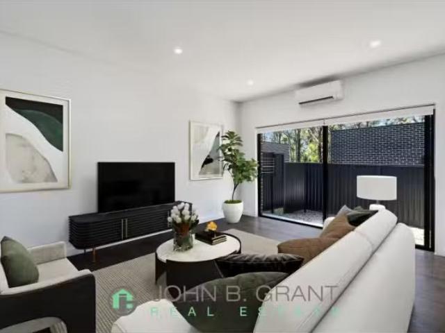 New 2 BR 1/66B Third Avenue, MACQUARIE FIELDS Apartment for re.