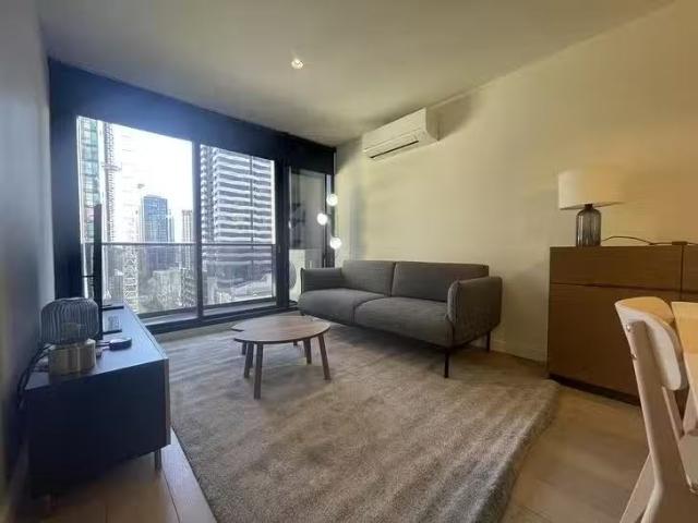 Cozy 2 BR 1008/81 Abeckett Street, Melbourne, VIC 3000
