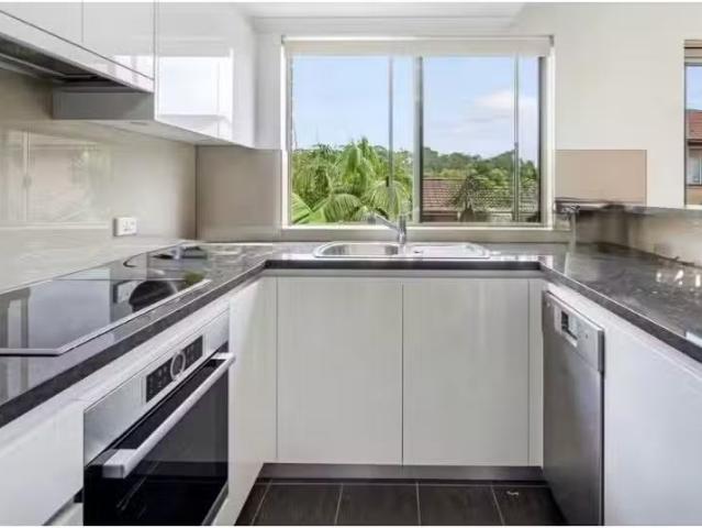 Unique 2 BR 10/102 104 Crimea Road, Marsfield Townhouse for re.