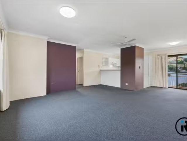 Rental! 2 BR 10/15 Leicester Street, Coorparoo Apartment for r.