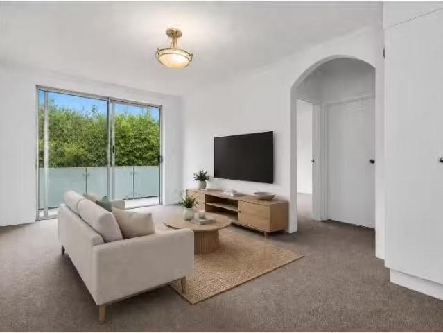 Just in! 2 BR 10/84 Wyadra Avenue, Freshwater Apartment for re.