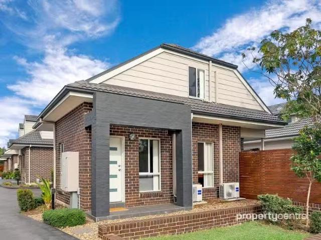 Unique 2 BR 1/10 Braddon Street, OXLEY PARK House for rent Li.