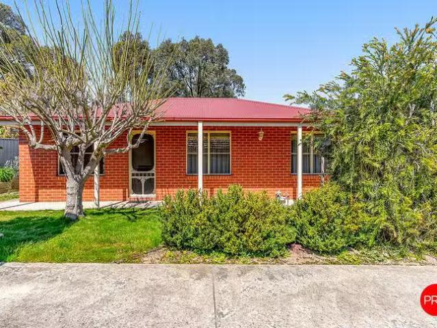 Rental! 2 BR 112A Mcivor Highway, Kennington, VIC 3550