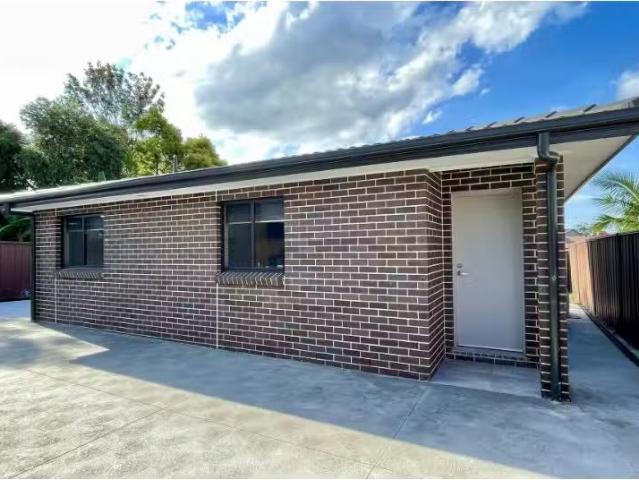 Charming 2 BR 123A South Liverpool Road, Busby House for rent.