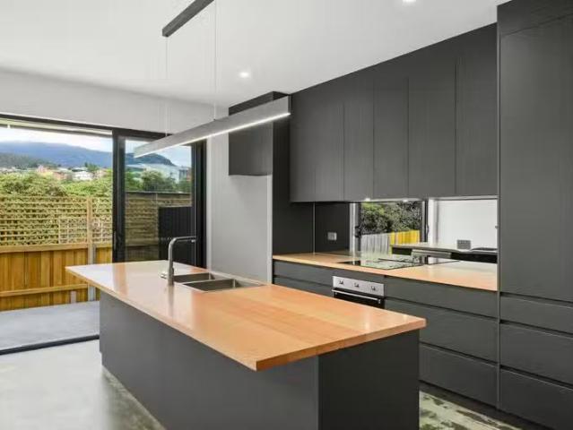 Cheap 2 BR 1/254 Brooker Avenue, NORTH HOBART, TAS 7000 Hous.