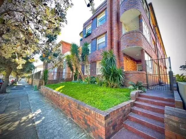 Rental! 2 BR 12/66 Roscoe Street, Bondi Beach Apartment for re.