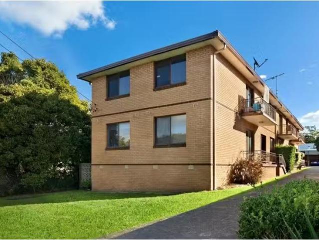 Just in! 2 BR 1/30 Berkeley Road, Gwynneville Apartment for re.