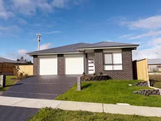 Charming 2 BR 1 Luxor Street, Chisholm, NSW 2322