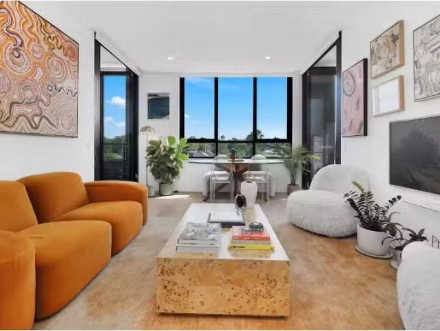 Rental! 2 BR 2403/1 Metters Street, Erskineville Apartment for.