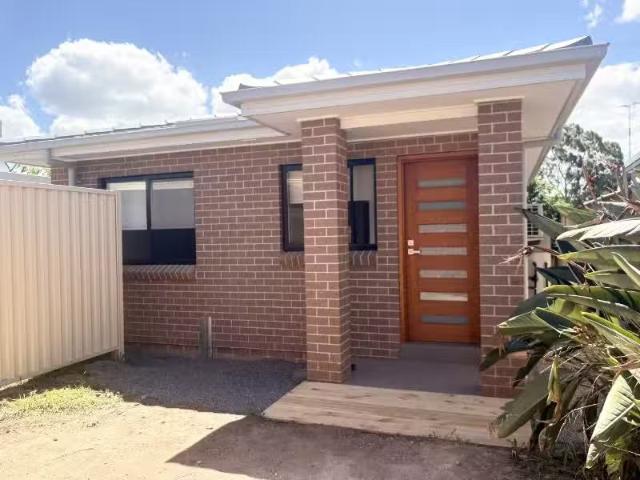 Deal! 2 BR 24A Morgan Street, INGLEBURN House for rent Listed.