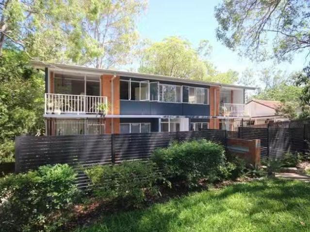 Cheap 2 BR 2/53 Dell Road, St Lucia, QLD 4067