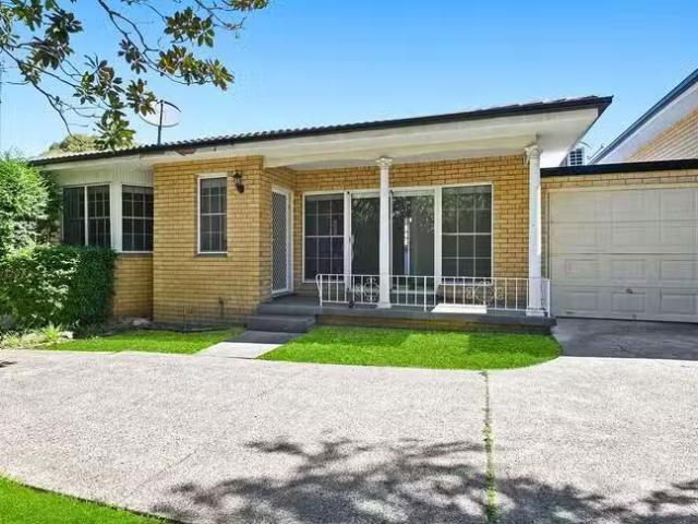 Rental! 2 BR 2/5 Washington Street, Bexley, NSW 2207