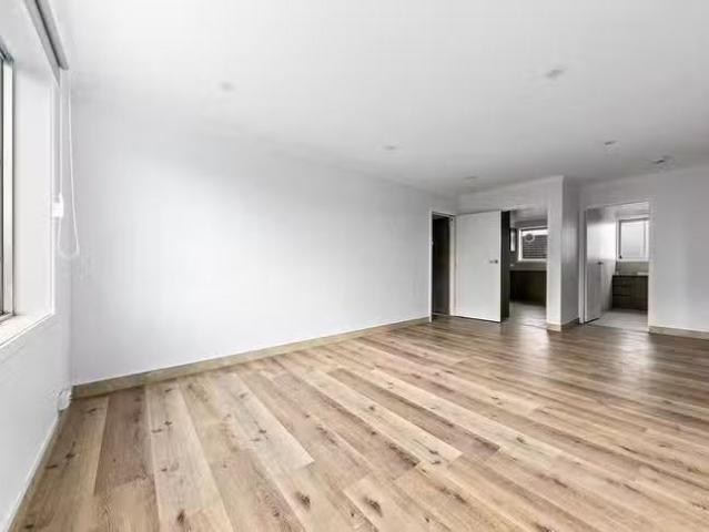 Cheap 2 BR 2/79 Warwick Road, Sunshine North, VIC 3020