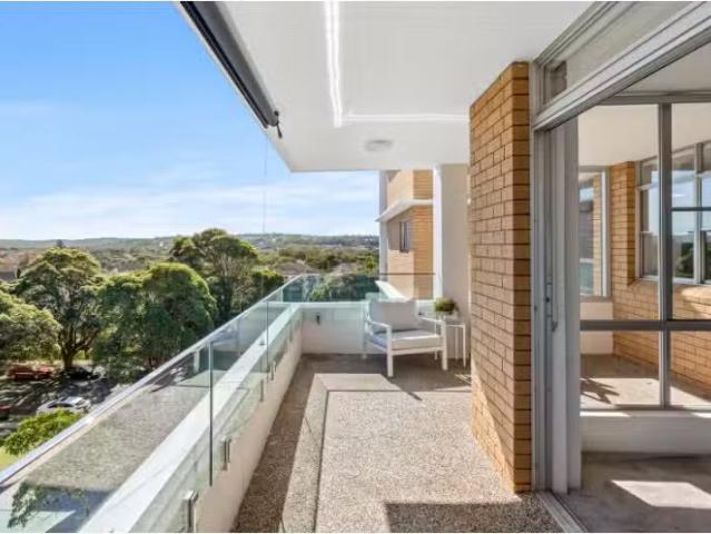 Cheap 2 BR 20/89 Oaks Avenue, DEE WHY Apartment for rent List.