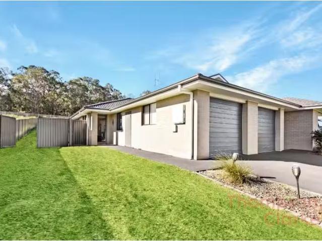 For Rent! 2 BR 20A Shortland Drive, ABERGLASSLYN House for ren.