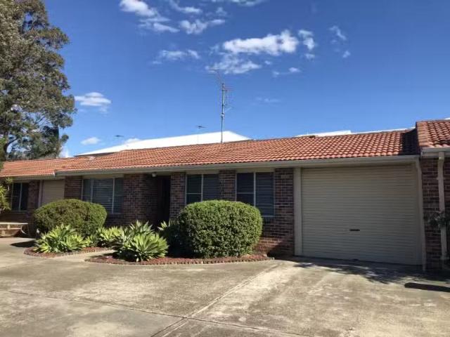 Nice 2 BR 2/10 Werrang Street, ALBION PARK RAIL Apartment for.