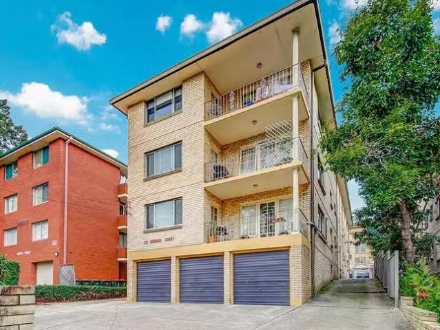 Deal! 2 BR 2/10 Pearson Street, Gladesville, NSW 2111