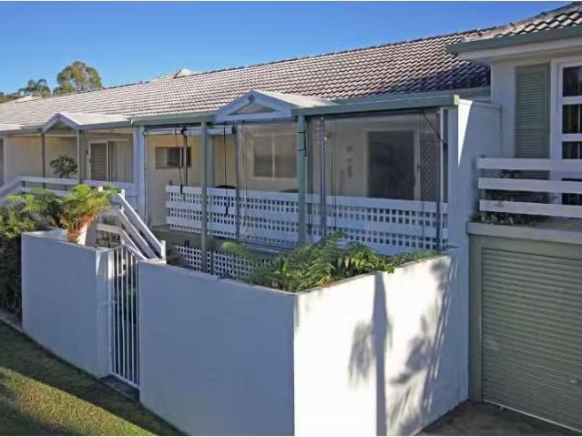 Nice 2 BR 2/17 19 Peter Crescent, BATEHAVEN House for rent Li.