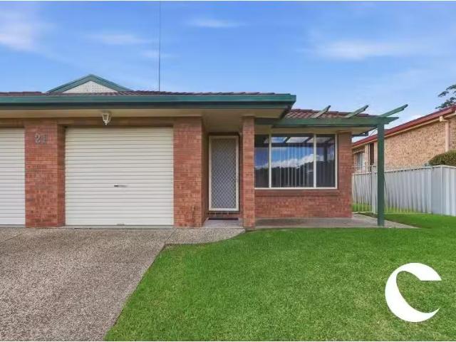 Charming 2 BR 2/21 Monarch Crescent, Valentine Townhouse for r.