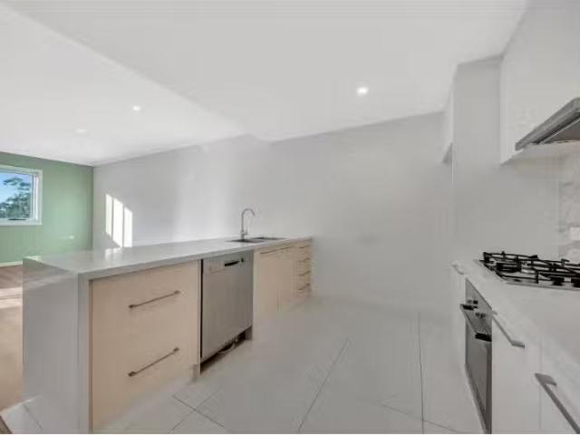 Nice 2 BR 23/23 Regent Honeyeater Grove, North Kellyville Apar.
