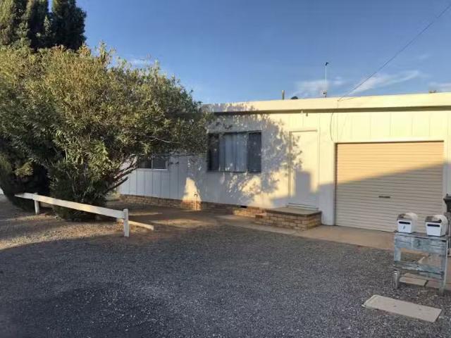 For Rent! 2 BR 2/3 Olive Lane, TAMWORTH Apartment for rent Li.