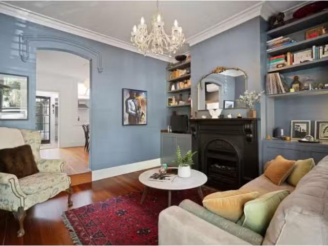 Cozy 2 BR 2 Moore Street, Rozelle House for rent Listed by Me.