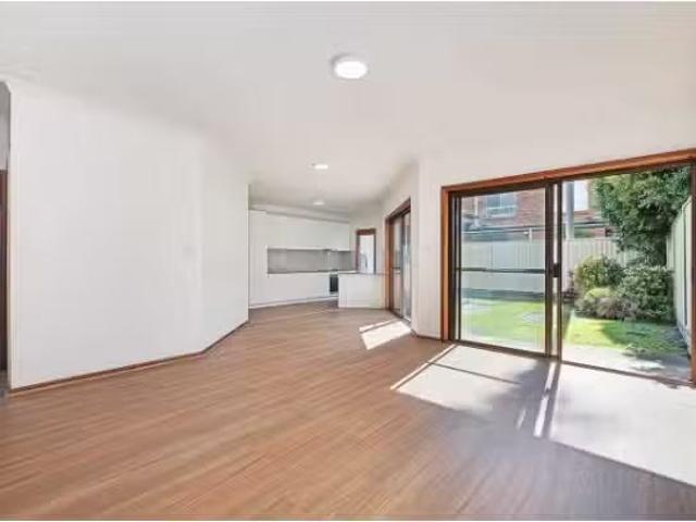 Deal! 2 BR 3/43 45 Walter Street South, Sans Souci Apartment f.