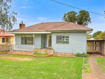 For Rent! 2 BR 34 Forbes Street, Muswellbrook, NSW 2333