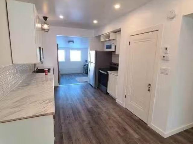 Unique 2 BR 375 Arlington 375 375 Arlington St #375