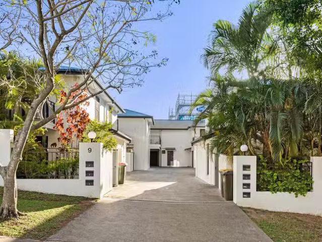 Unique 2 BR 3/9 Carlton Street, Highgate Hill, QLD 4101