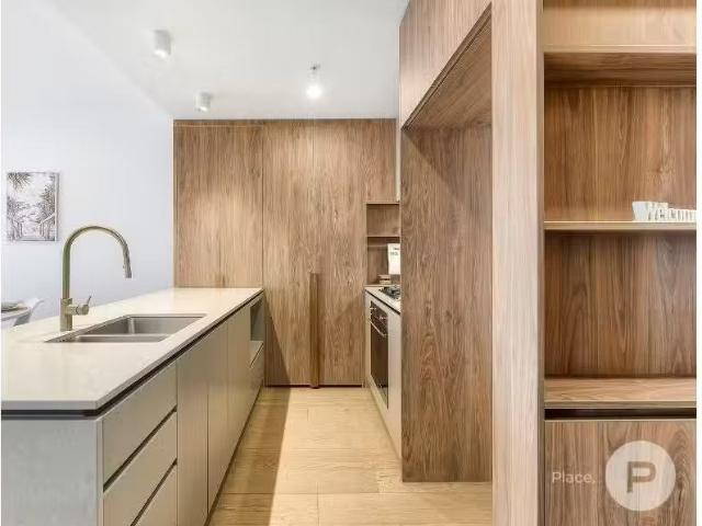 Nice 2 BR 30104/9 Pidgeon Close, West End Apartment for rent.